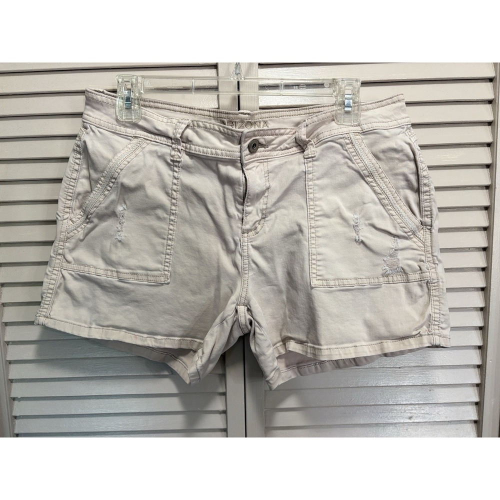 Arizona Khaki Beige Short‎ Size 13 Pockets Zip Mid Rise Distressed  Summer